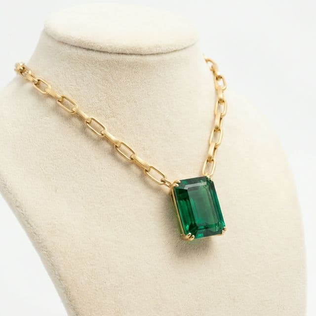 Signature Piece Background